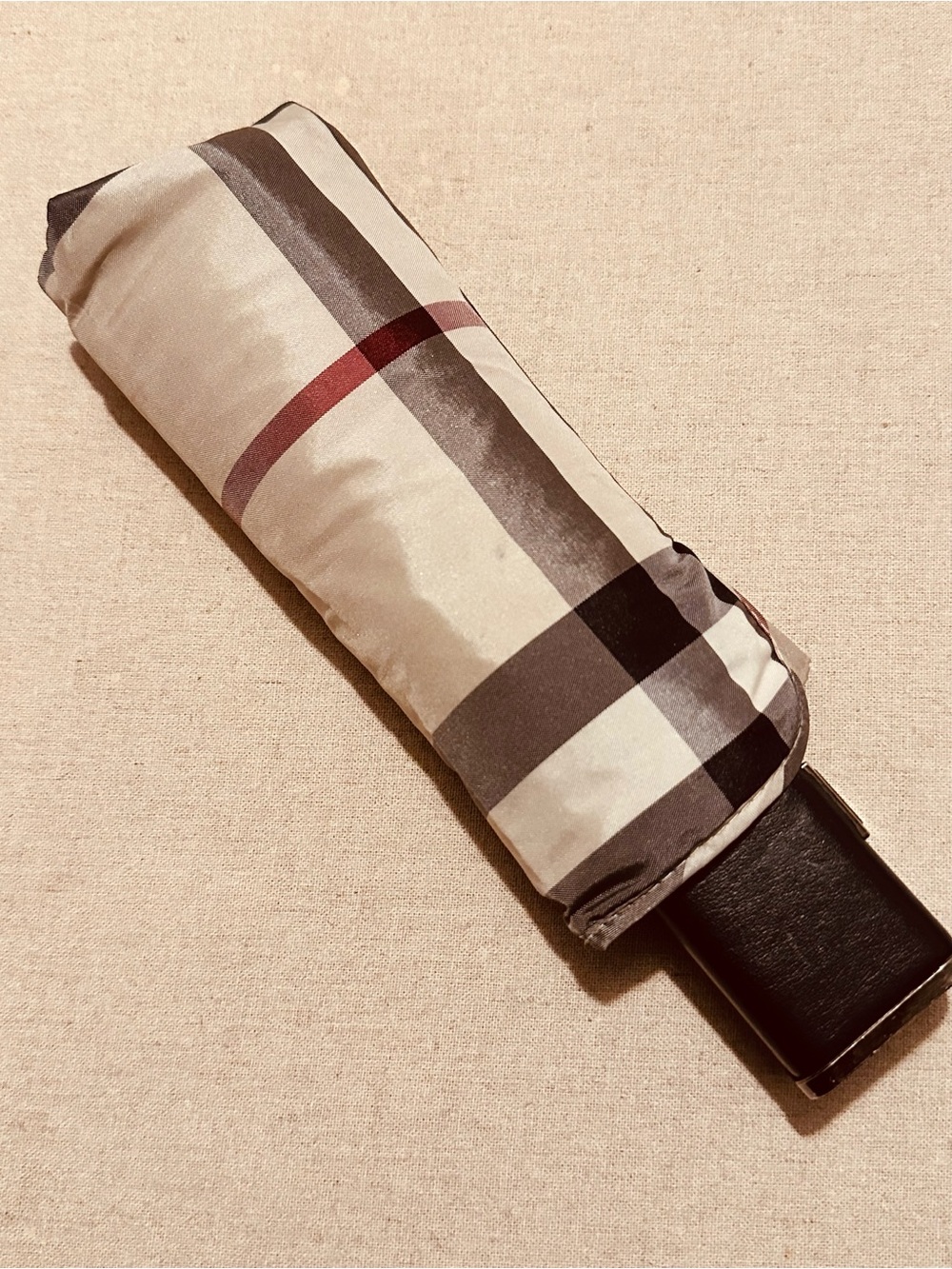 Burberry | Accessory | Burberry Compact Umbrella | Beige with Red & Black Plaid